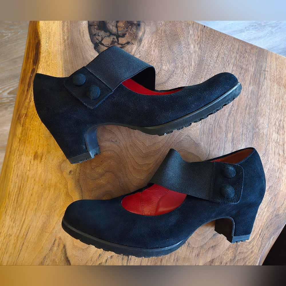 ✨️HOST PICK✨️ Pas de Rouge Black Suede Heels - Picture 8 of 11